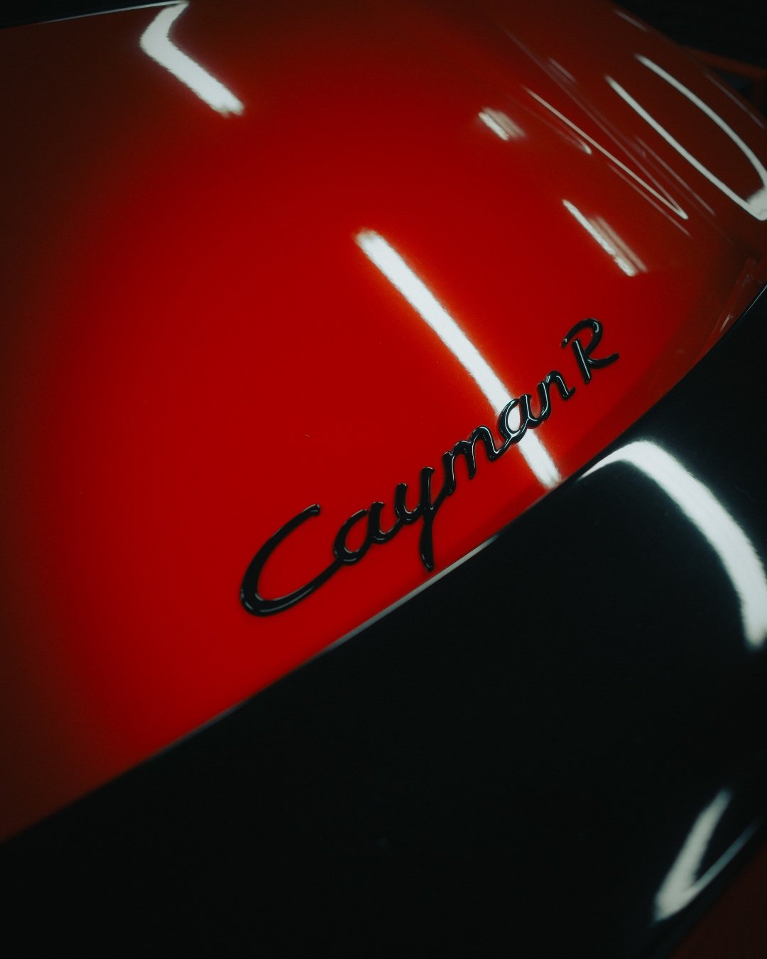 Porsche Cayman R script detail